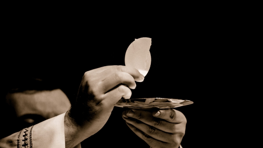 hand-celebration-finger-religion-darkness-church-546650-pxhere.com